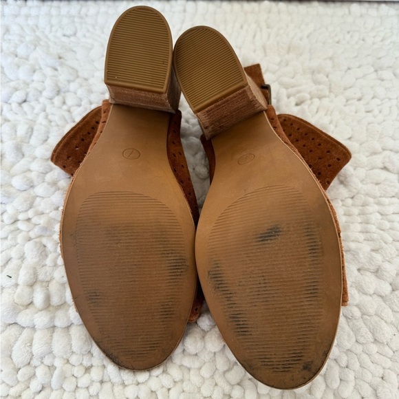 DIBA Lili perforated booties size 7 brown suede heels open toe STITCHFIX - Picture 6 of 8